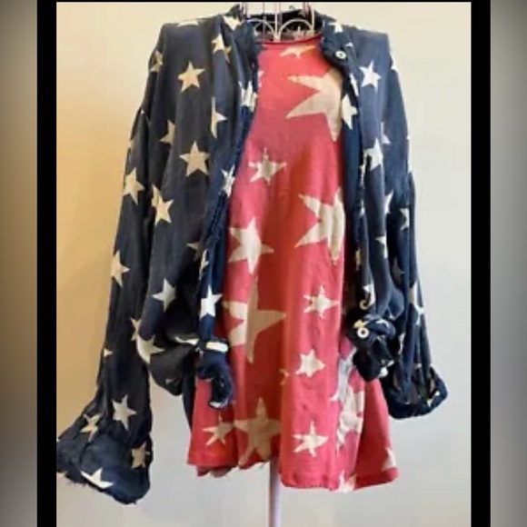 Magnolia Pearl Betsy Ross Button/Snap Top~Star Print OSFM Hard To Find!! NWOT 🎆 - Picture 4 of 7